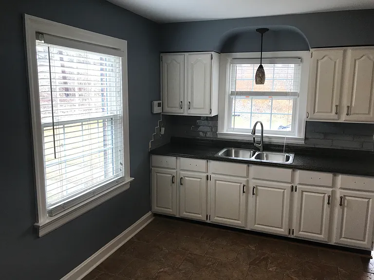1252 Bourbon Ave — Photo 3