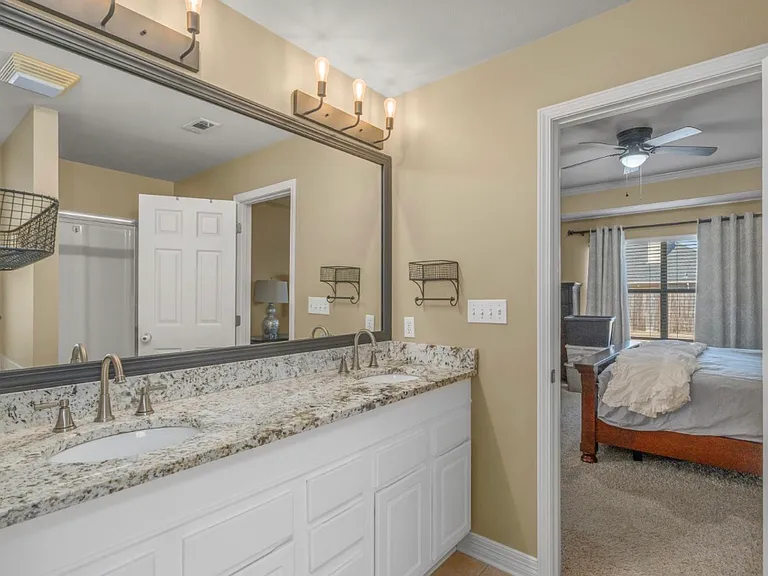 2213 Shumark Trl — Photo 15