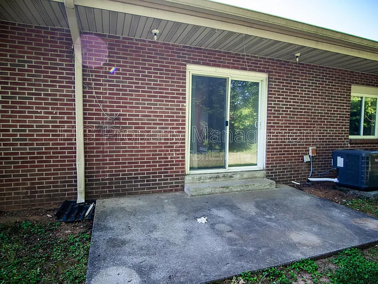 113 Louella Dr — Photo 13