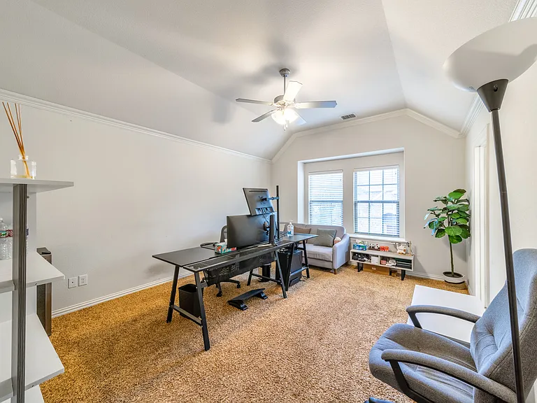534 Alexandra Ave — Photo 7
