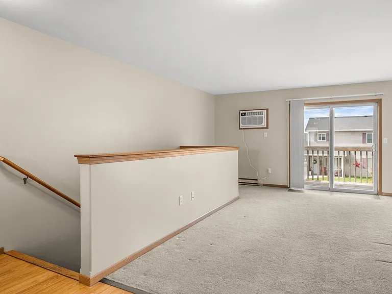 1508 Spruce Dr NE — Photo 2