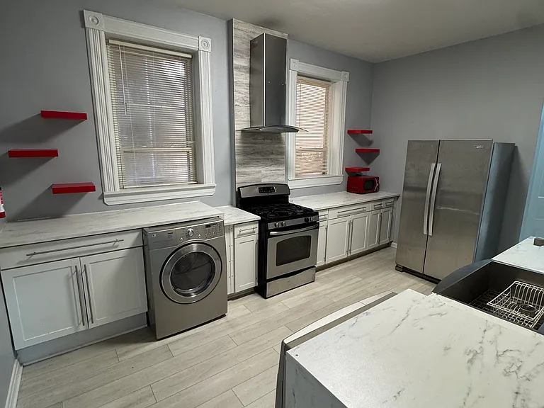 2307 S Leavitt St #1 — Photo 12