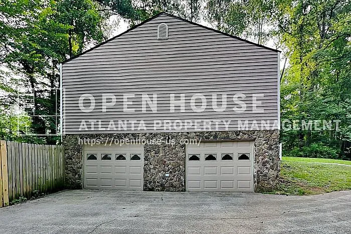 2426 Emberwood Dr NW — Photo 17