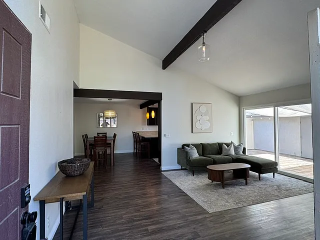 670 Kumquat Way — Photo 2