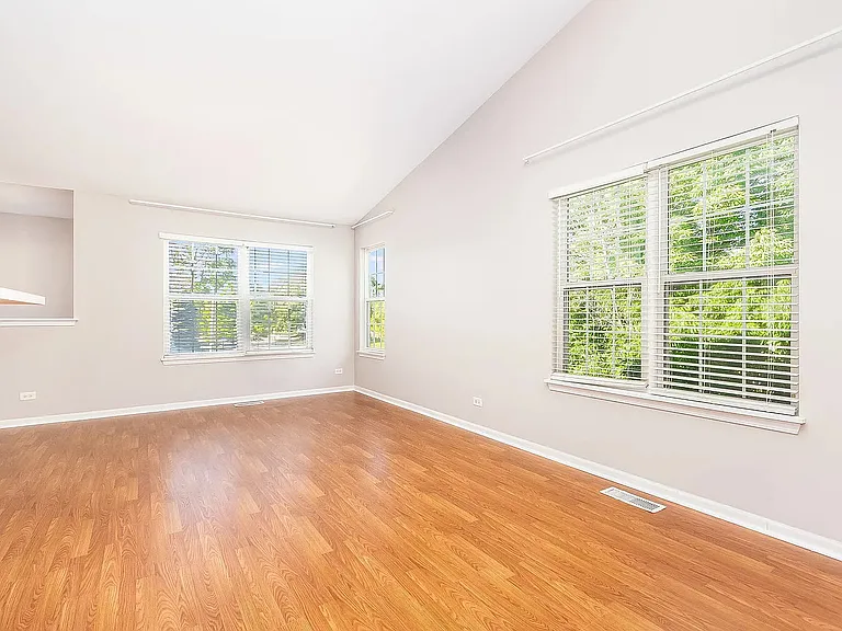 2404 Golf Ridge Cir #2404 — Photo 8
