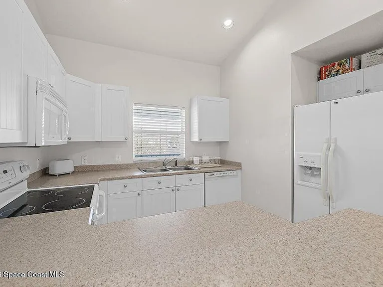 161 Portside Ave #204 — Photo 9