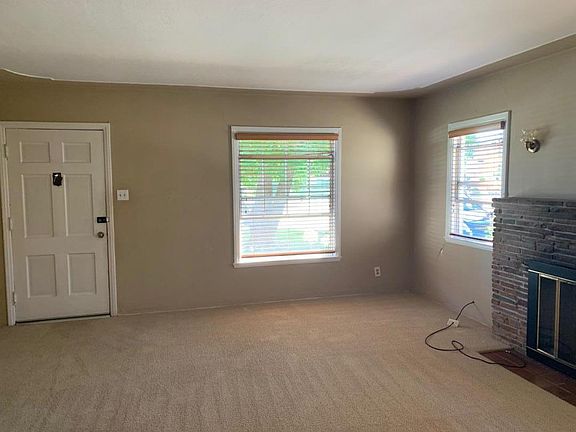 5th image of 1067 Thornton Way