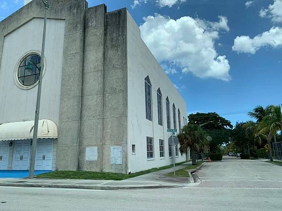4th image of 533 38th St