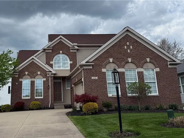 836 Kendal Dr, Broadview Heights, OH 44147