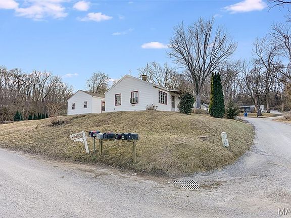 3rd image of 1 Spicer Dr