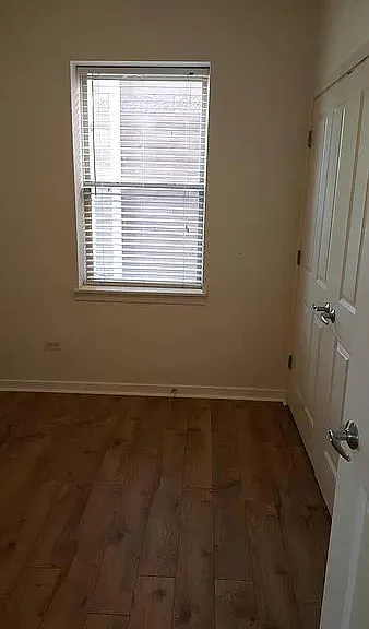 1270 S Blue Island Ave #201 — Photo 5