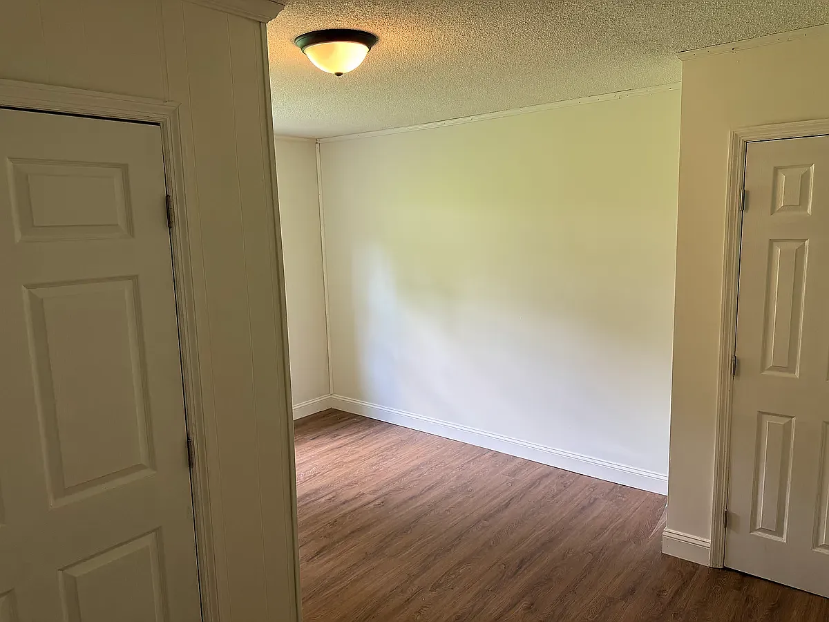 3 bed, 1426 sqft, $1,400 — Photo 3