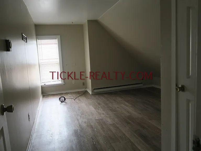 12 Birch Cres — Photo 4