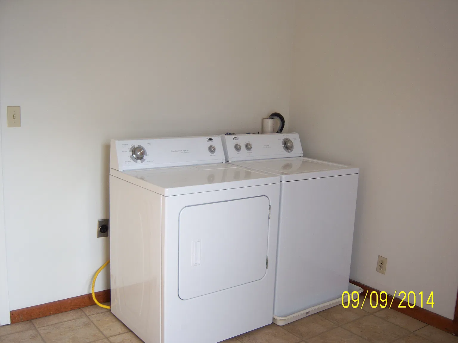 3 bed, $1,800 — Photo 3