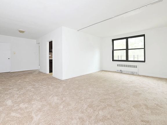 2nd image of 84-01 Main St #304