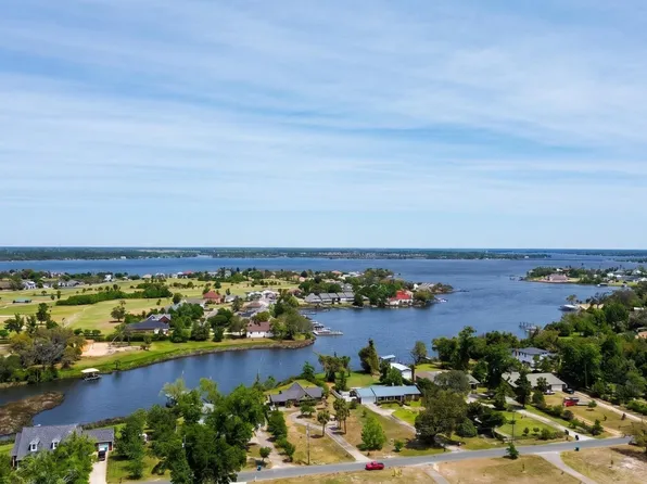 1803 E 9th St, Lynn Haven, FL 32444