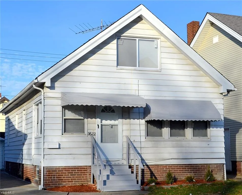 3622 W 103rd St photo 1