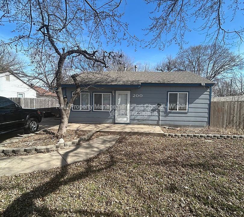 1st image of 200 S Lamar Ave