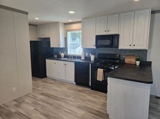 1133 Yeomans St #53, Ionia, MI 48846