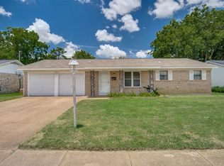713 E Glendale St, Crowley, TX 76036