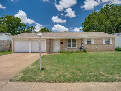 713 E Glendale St, Crowley, TX, 76036