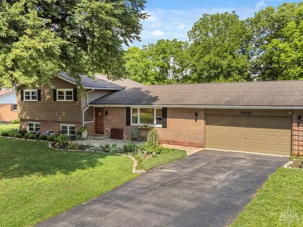 700 Carlsbrook Dr, Dayton, OH 45434