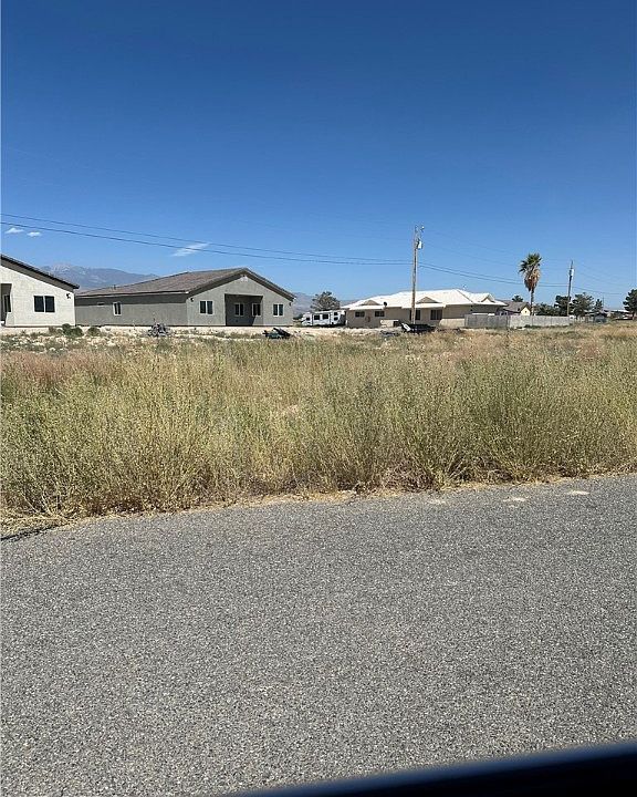 2nd image of 1771 Jerome Ln