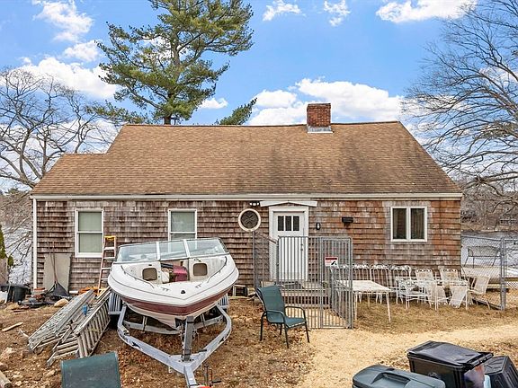 2nd image of 224 Echo Cove Rd