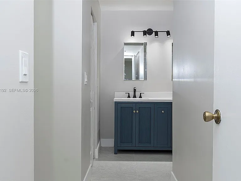 193 Lakeview Dr #103 — Photo 9