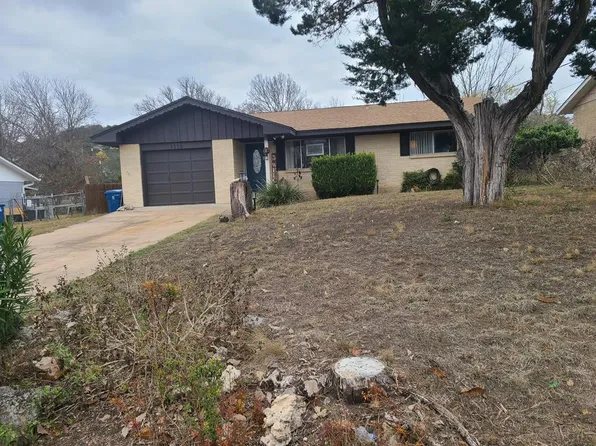 1110 Barbara Ann St, Kerrville, TX 78028