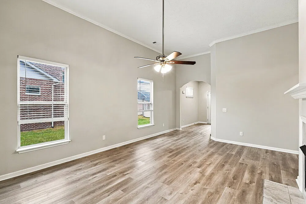 3 bed, 2.0 bath, 1596 sqft, $2,250 — Photo 3