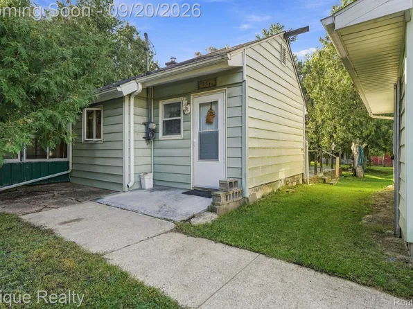 12346 Lake Rd, Otter Lake, MI 48464