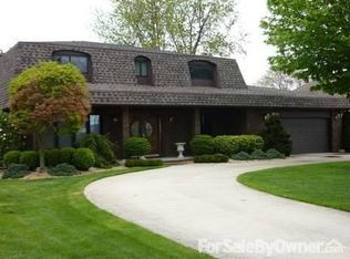30939 N River Rd, Harrison Township, MI 48045