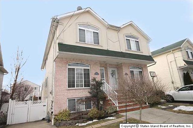 1st image of 40 Pitney Ave