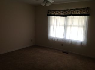 3212 West St, Springfield, IL 62707