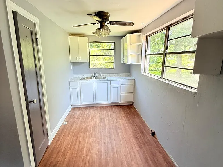 1221 Maple St — Photo 28