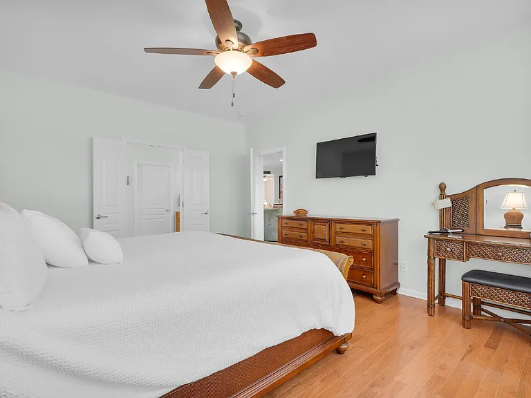 17 Thomas Bee Dr — Photo 34