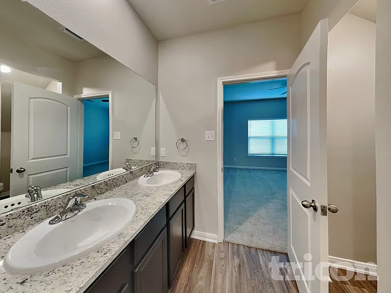3022 Citron Gdn — Photo 7