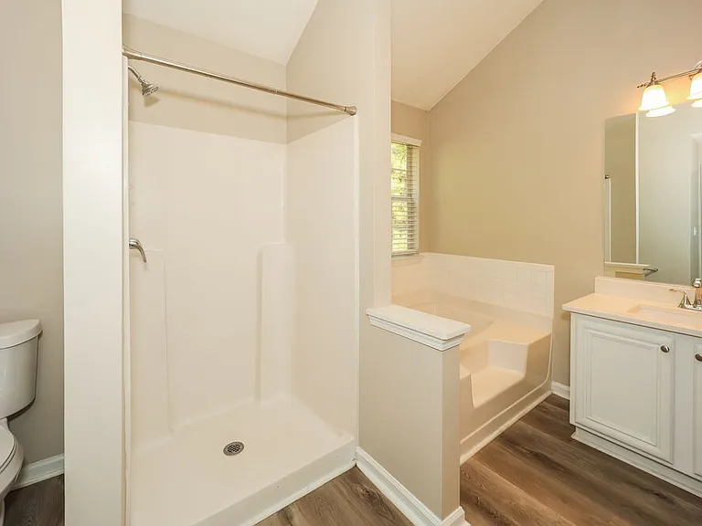 5584 Bluegrass Dr — Photo 12