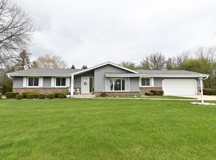 5074 W Joleno Ln, Brown Deer, WI 53223