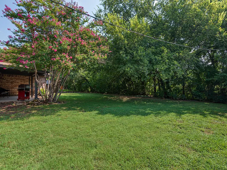 7716 Perkins Dr — Photo 27