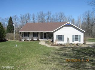 11295 Grand River Dr SE, Lowell, MI