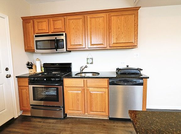 4th image of 1626 W Farwell Ave APT 3F