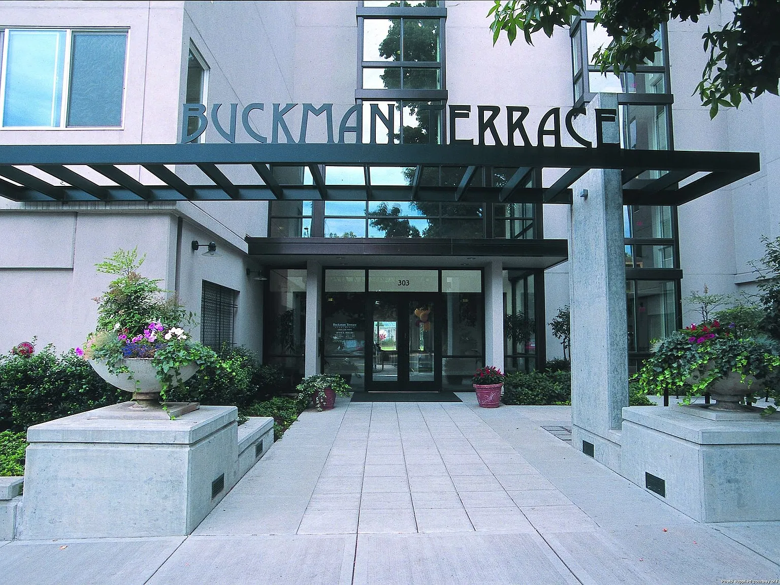 Buckman Terrace — Photo 1