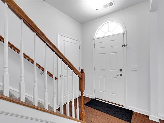 5th image of 16 Fairchild Way
