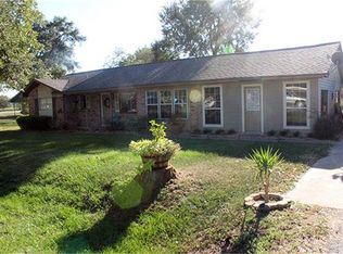 215 Siesta St, East bernard, TX 77435
