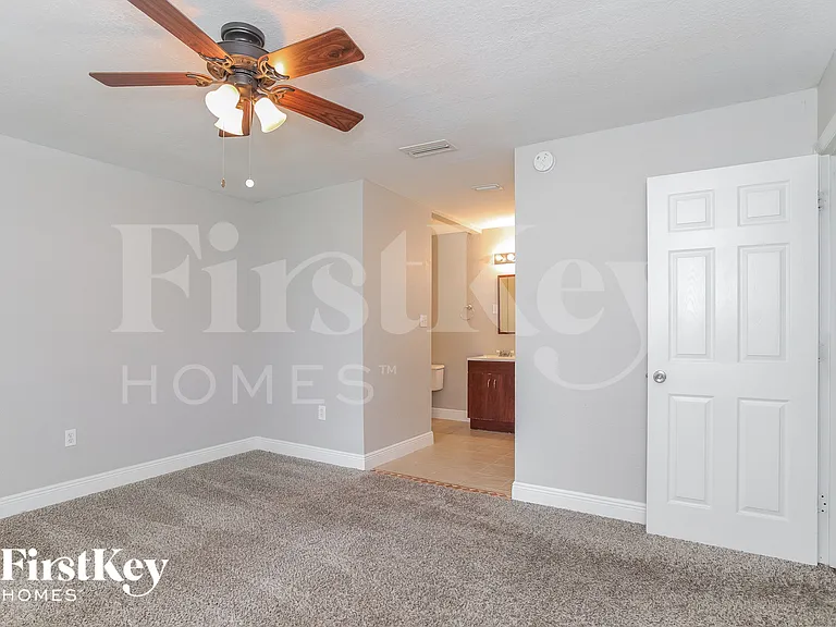 114 Keith Ct — Photo 8