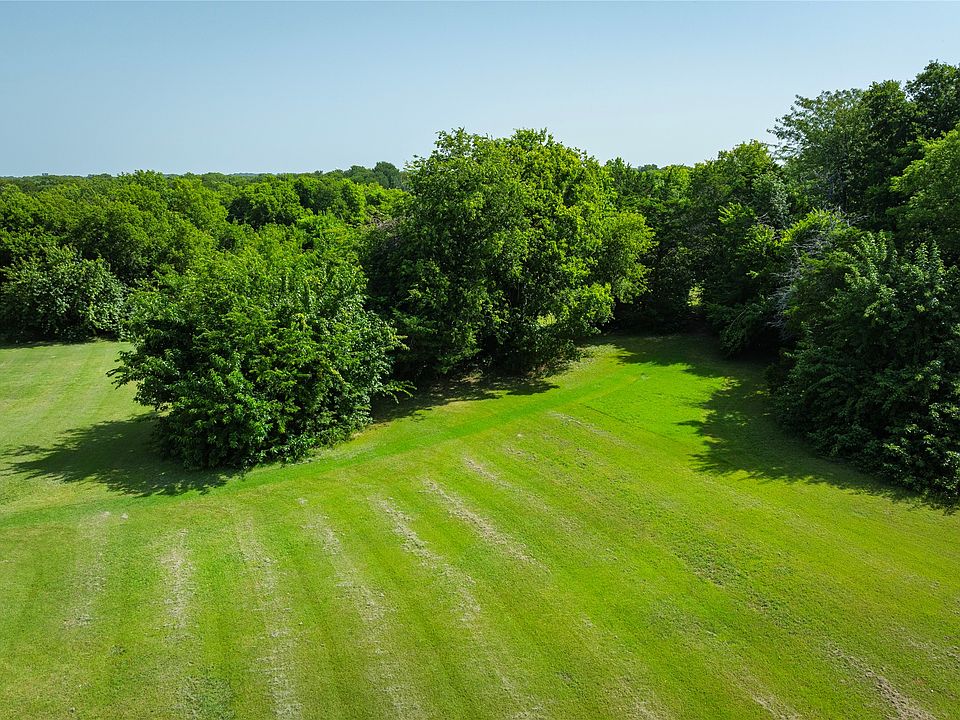 1st image of 6 Highridge Farms Rd