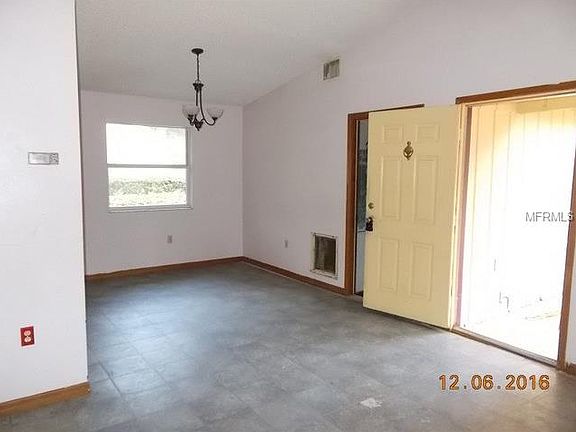 3rd image of 31100 Lochmore Cir