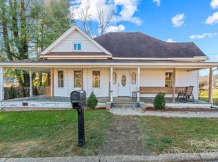 62 Highland St, Canton, NC 28716